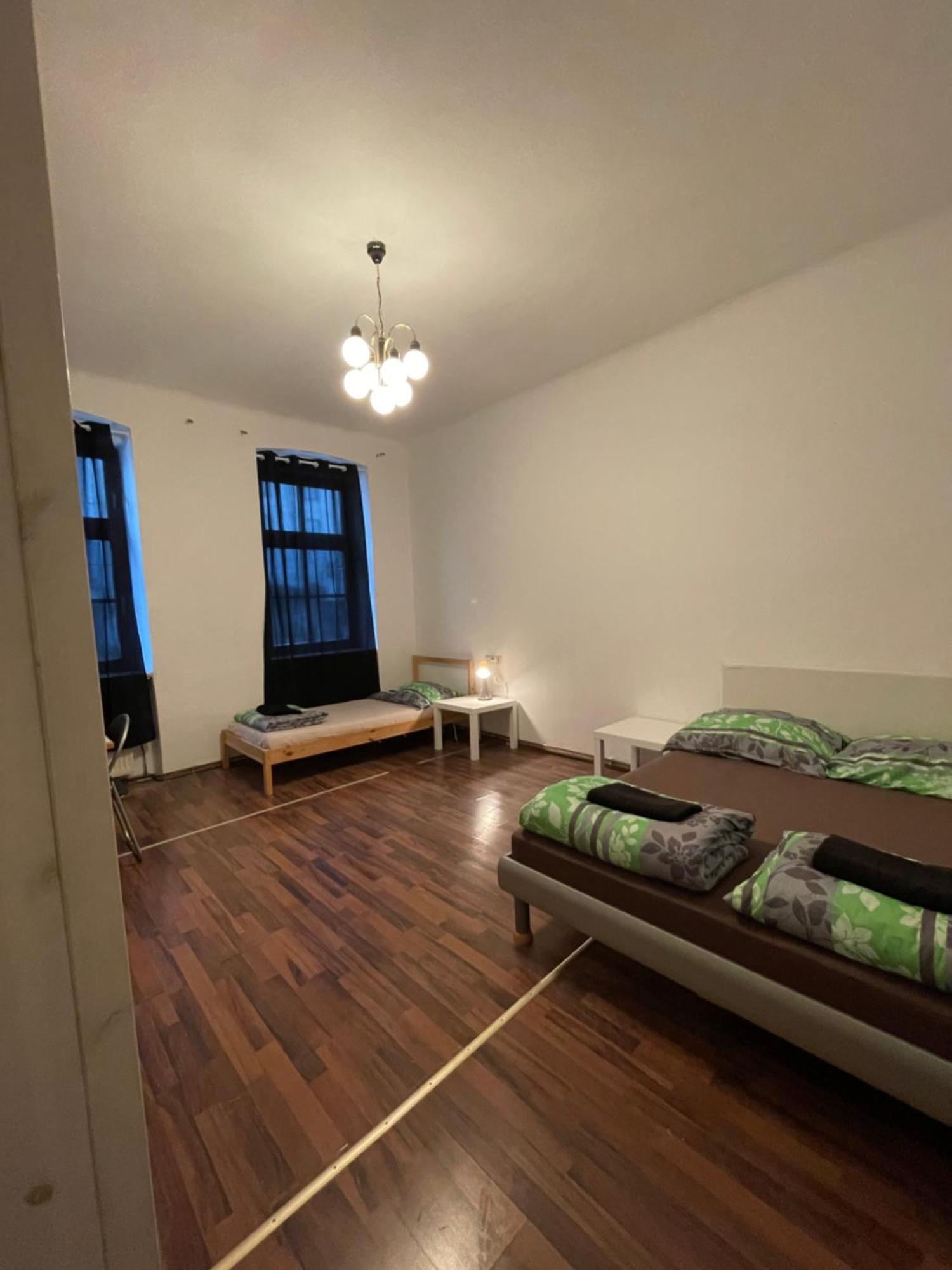 U6 Schoepfwerk Hostel 11 ウィーン エクステリア 写真