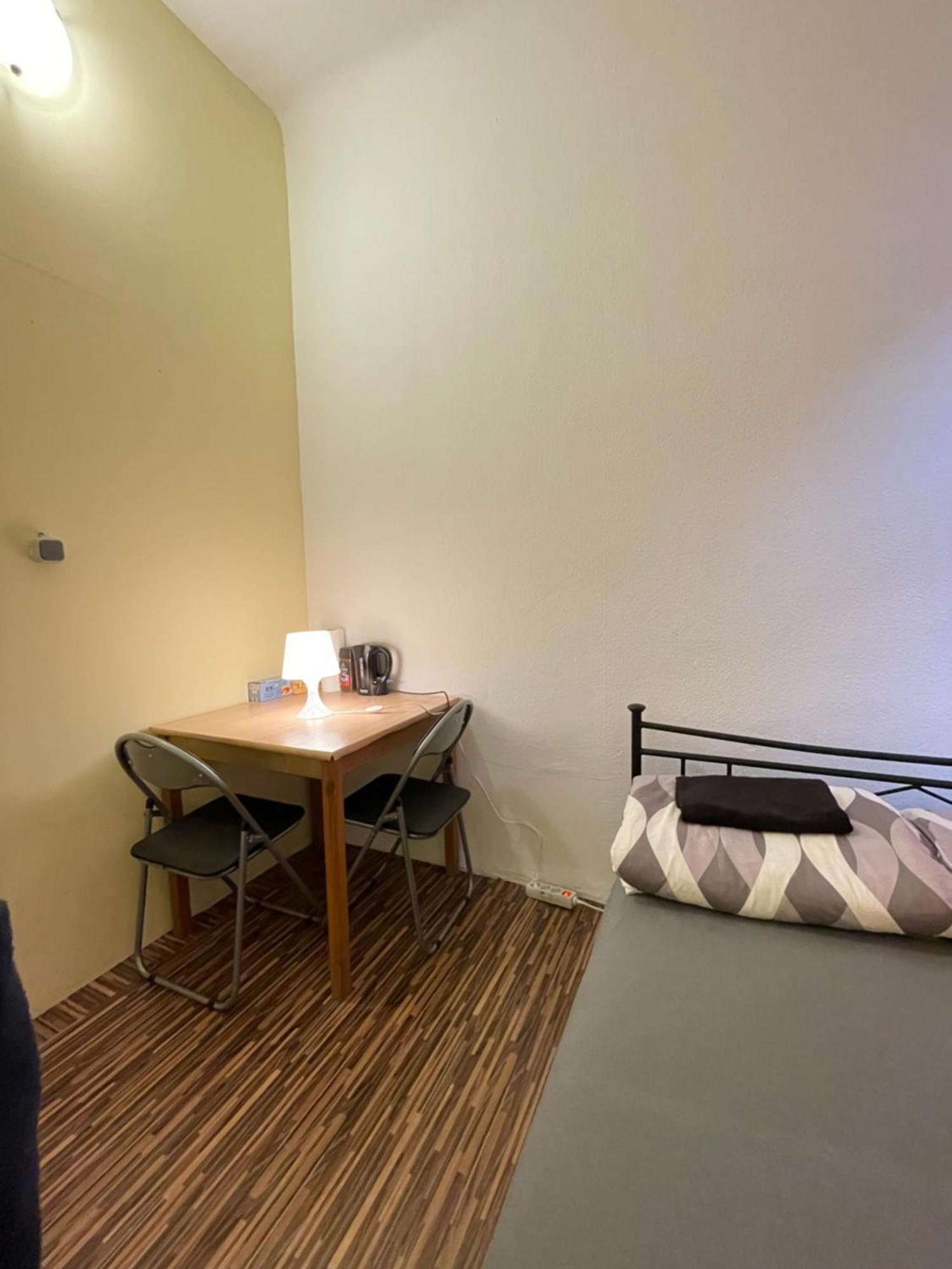 U6 Schoepfwerk Hostel 11 ウィーン エクステリア 写真